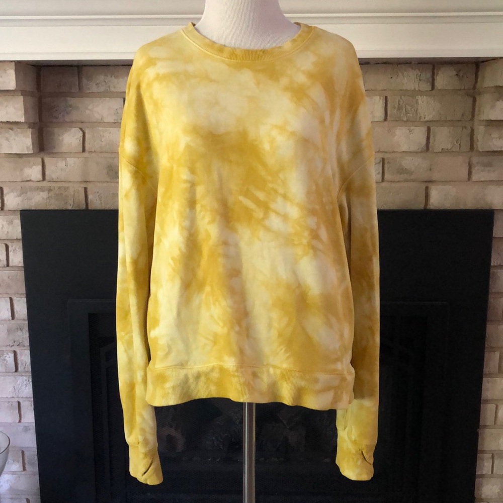 Target Yellow White Tie Dye Pockets Sweatshirt size M